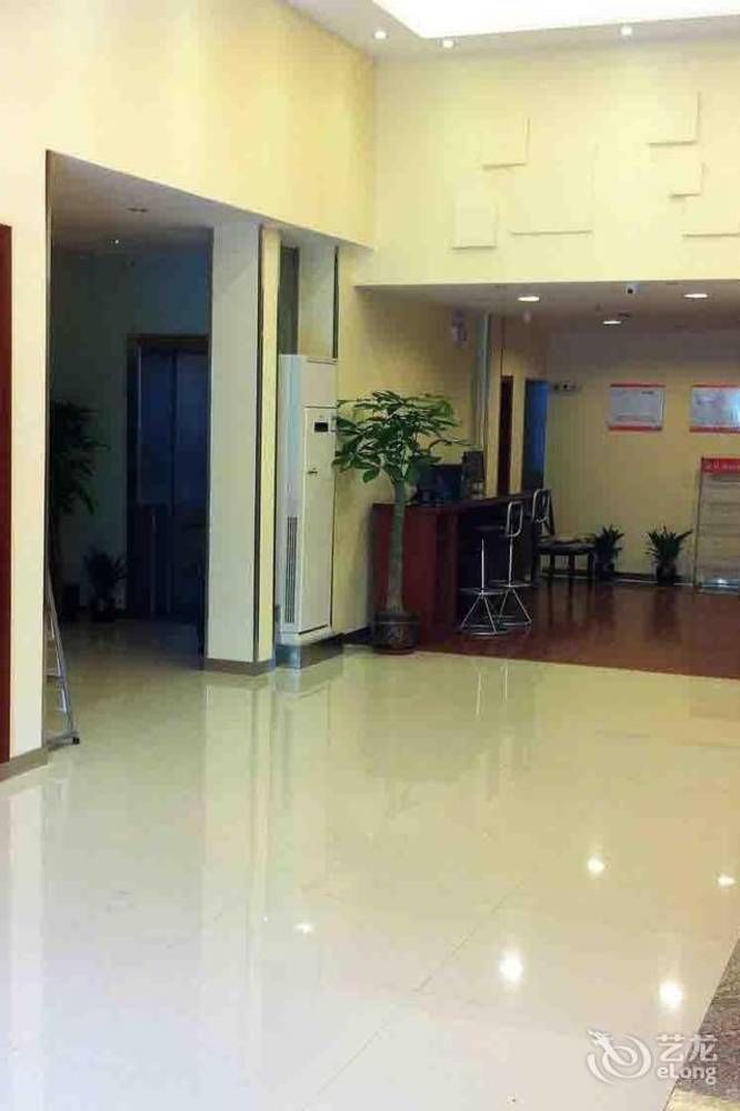Hanting Express Shanghai Lujiazui Minsheng Road Exterior photo
