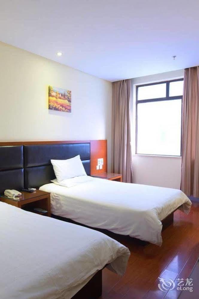Hanting Express Shanghai Lujiazui Minsheng Road Exterior photo